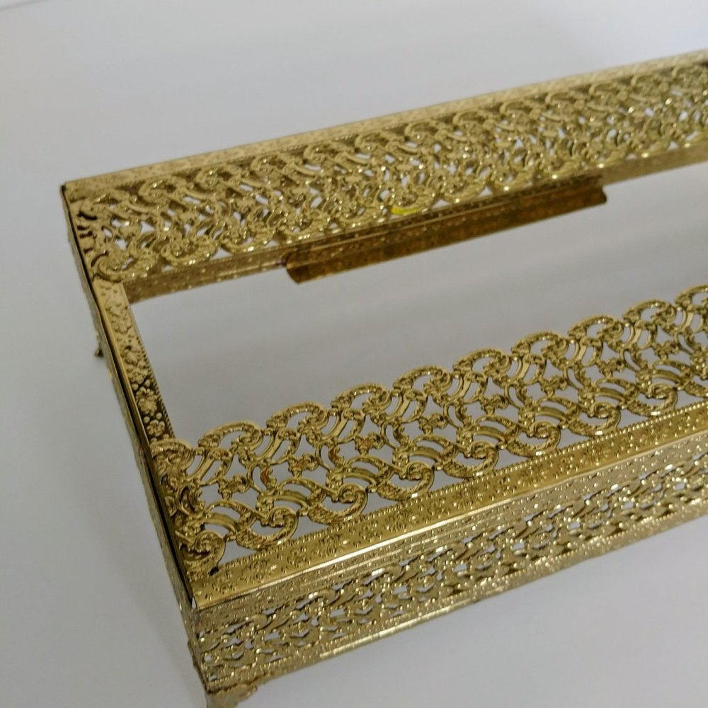 Vintage Brass Tone Filagree Tissue Box Holder | Hollywood Regency Footed Design - Picture 3 of 7